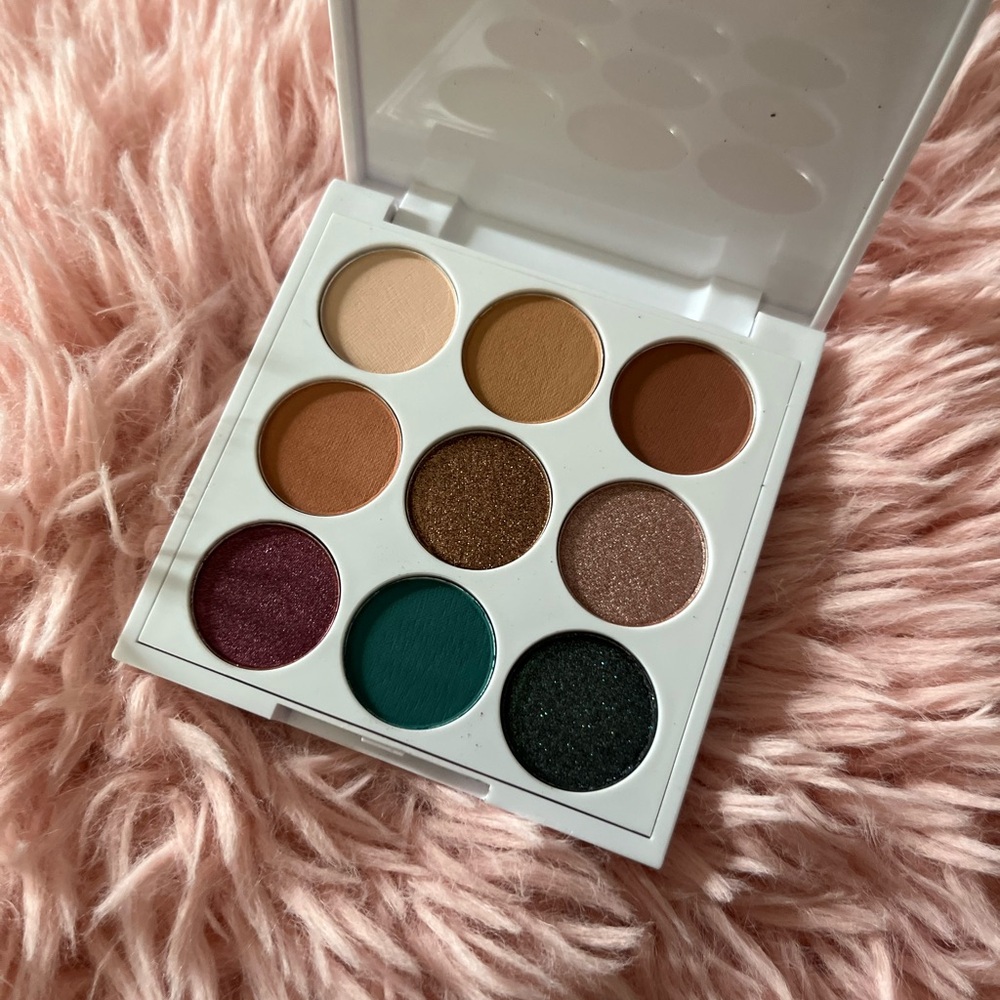 New ChicaBeauty Mini Eyeshadow Pallet